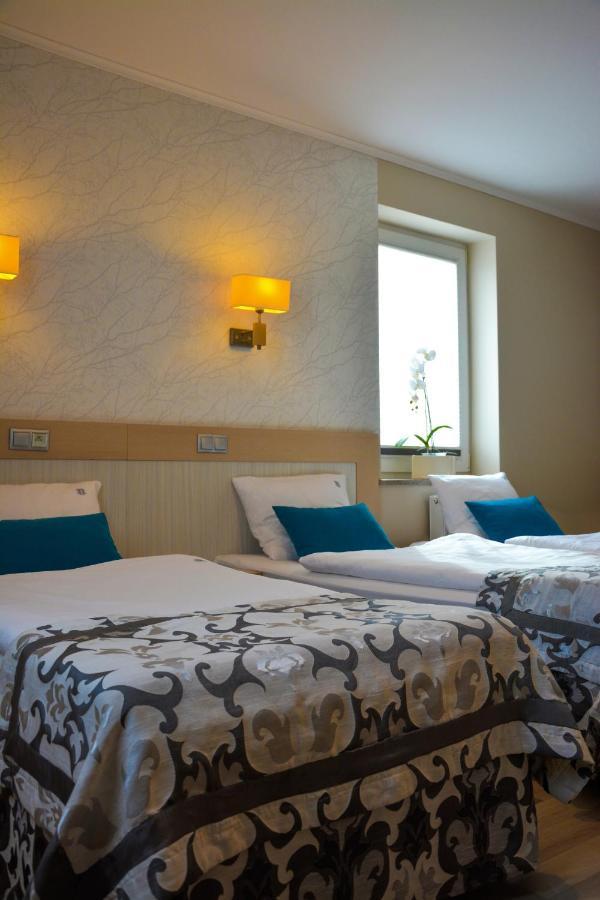 Restauracja 32 Motel Gryfice Ngoại thất bức ảnh